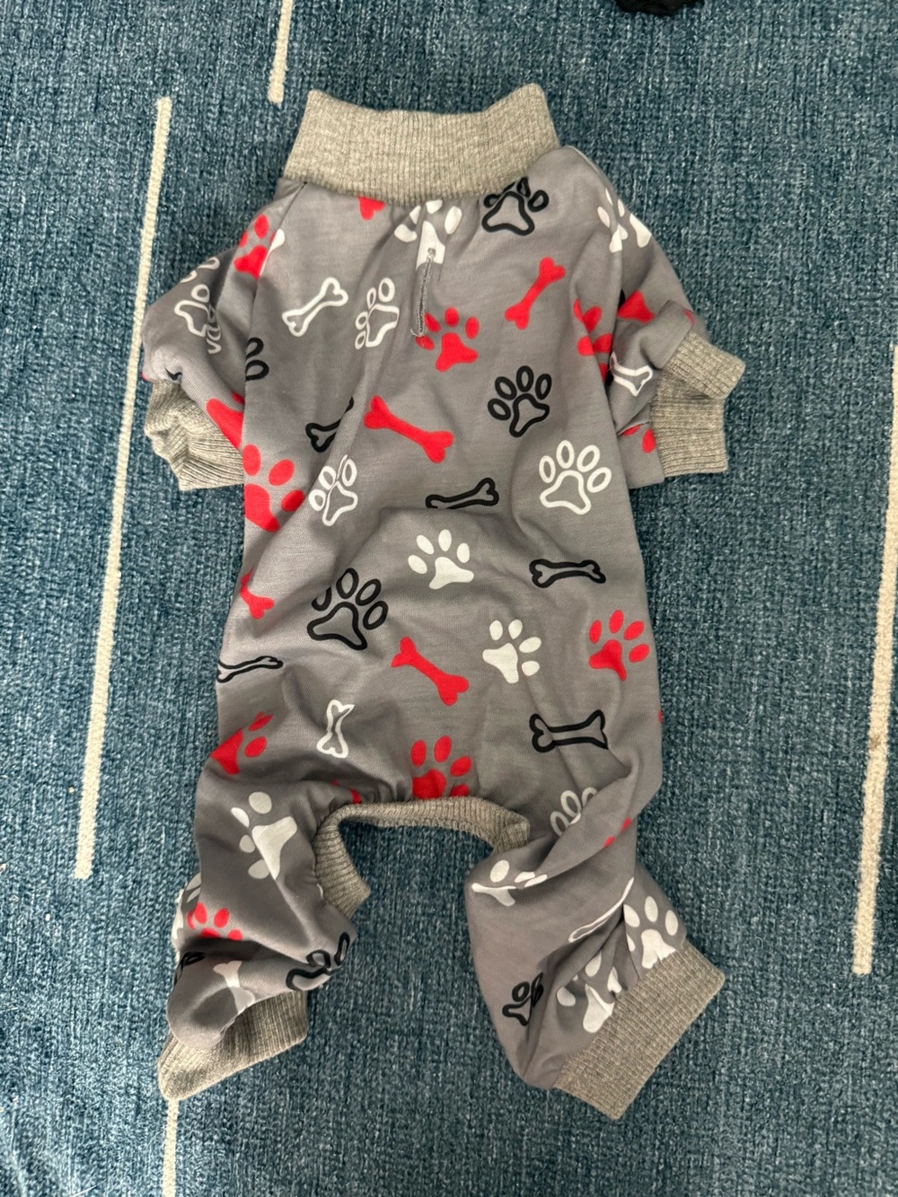 PUPTECK Gray Dog Pajamas Onesie – Red Paw Print & Bone Pattern